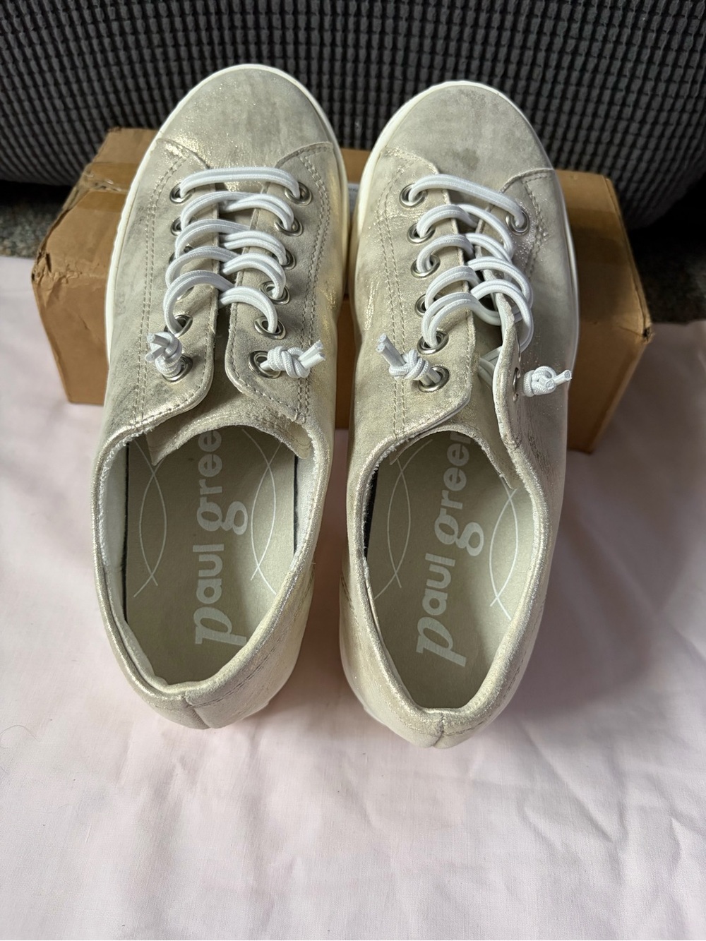Paul Green Women's Pearl Silver Low-Top Lace Sneakers